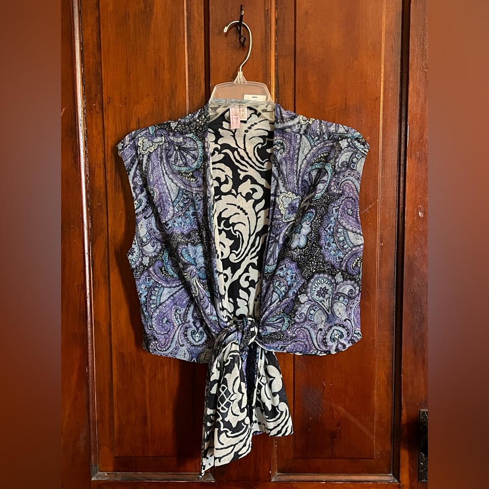 Women’s Large Sweet Pea Wrap/Vest